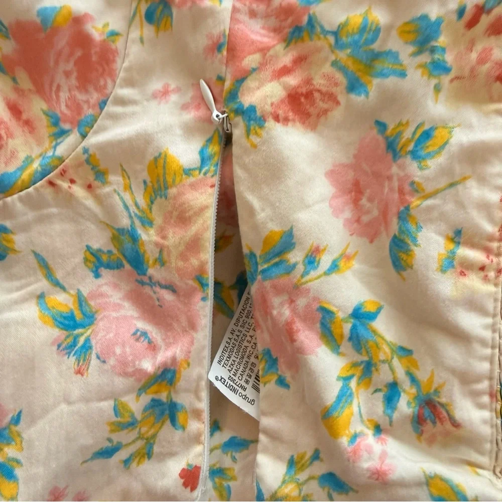 Zara Cream and Floral Puff Sleeve Corset Sweetheart Neck Crop Top
